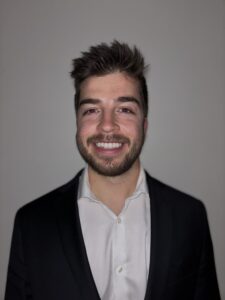 Headshot of Emanuel Lukawicki.